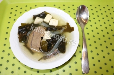 Диетический суп из морской капусты с говядиной "Миеккук"