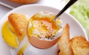 Сколько калорий в вареном яйце всмятку 
