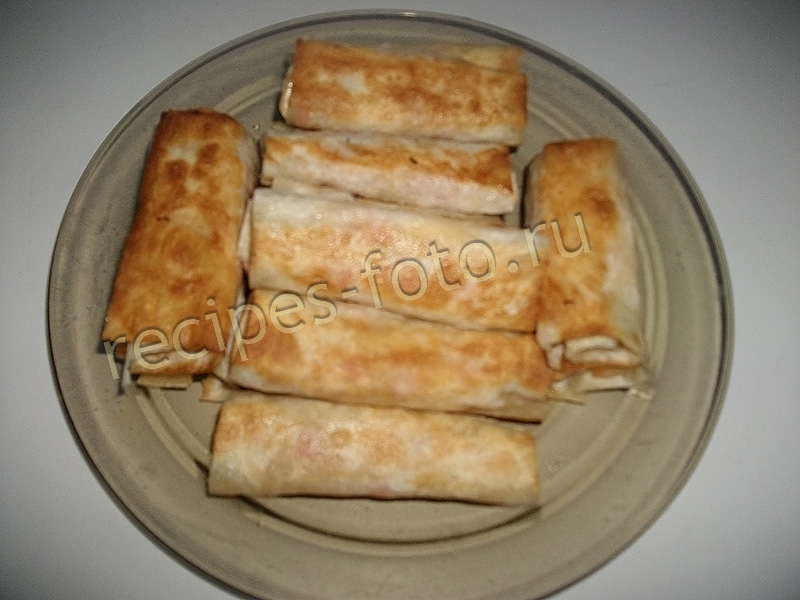 Чипсы из лаваша в духовке с сыром и колбасой рецепт с фото пошагово